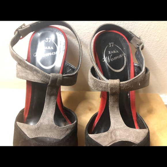 ZARA | Peep Toe T-Strap Heel Sandals - Picture 5 of 10